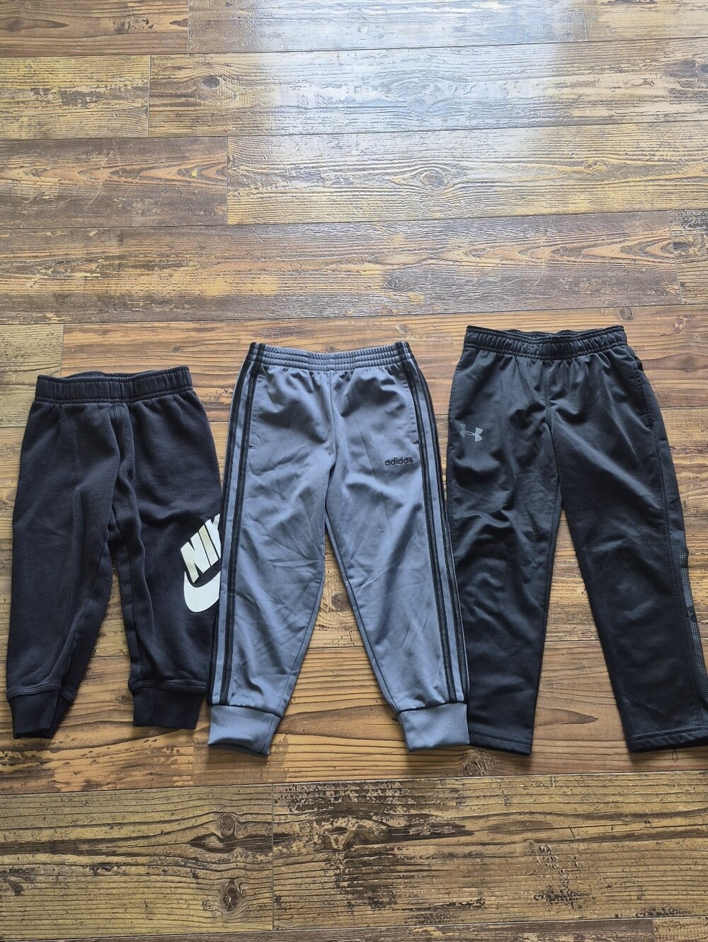 Boys Size 4 Under Armour Clothing Lot XS - Picture 2 of 7